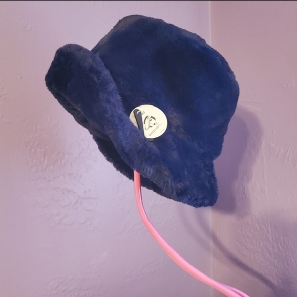 Reversible Furry Navy Blue Bucket Hat - Picture 5 of 5